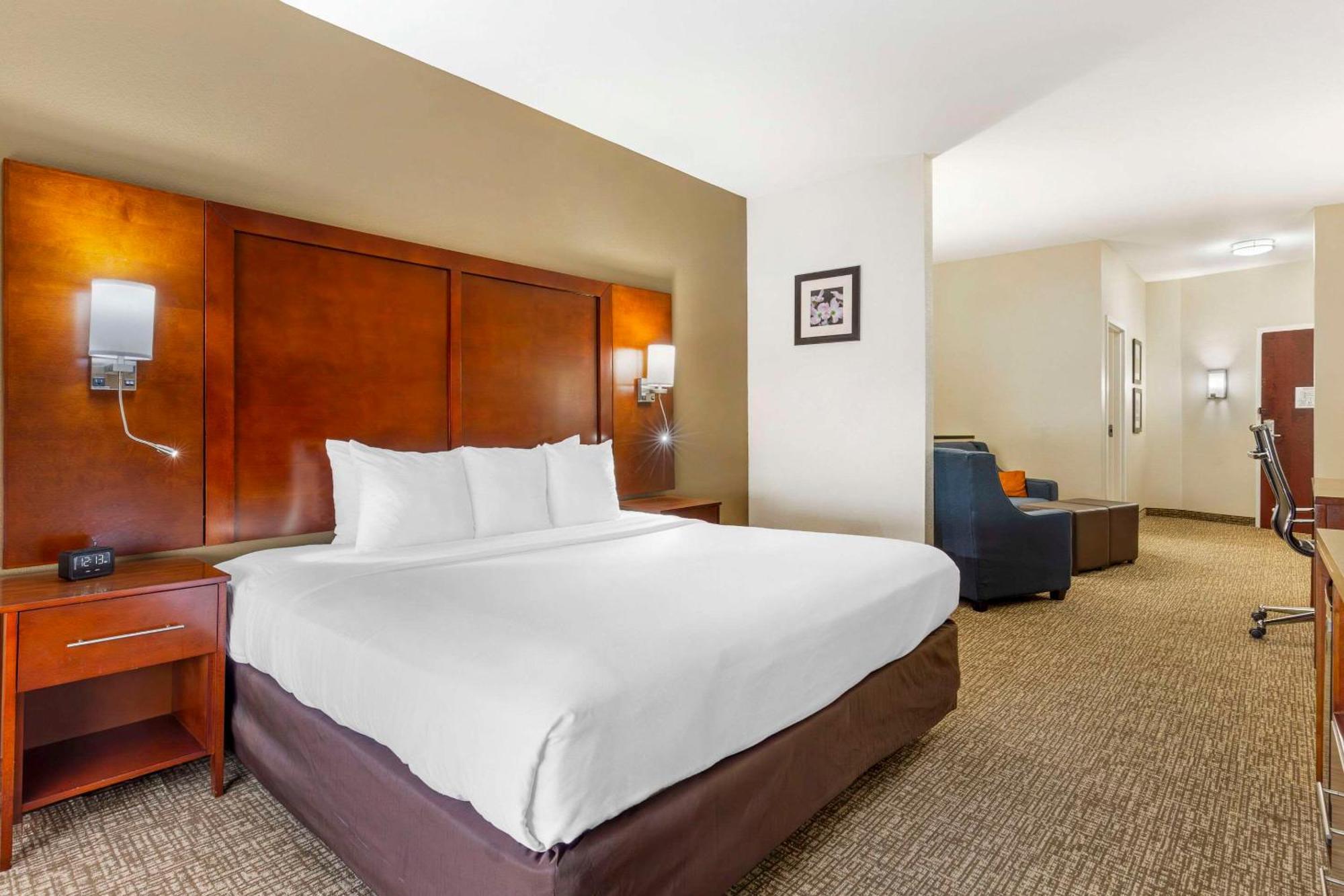 คอมฟอร์ท สวีท วิลสัน - ไอ - 95 Hotel ภายนอก รูปภาพ